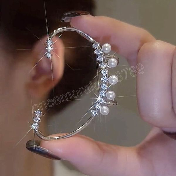 fashion sparkling crystal pearl ear cuff without piercing clip earrings for women wedding jewelry, Silver
fashion sparkling crystal pearl ear cuff without piercing clip earrings for women wedding jewelry, Silver