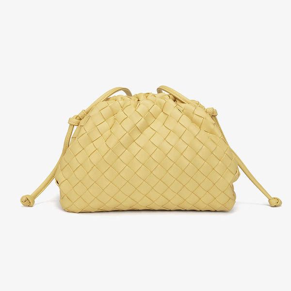 shoulder bag luxury ladies bag mirror quqlity woven cloud designer messenger clutch small wallet 221015
shoulder bag luxury ladies bag mirror quqlity woven cloud designer messenger clutch small wallet 221015