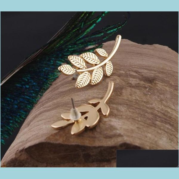 stud leaf shape earrings ear clip stud fashion jewelry for women wholesale drop delivery 2022 earring dhosh, Golden;silver
stud leaf shape earrings ear clip stud fashion jewelry for women wholesale drop delivery 2022 earring dhosh, Golden;silver