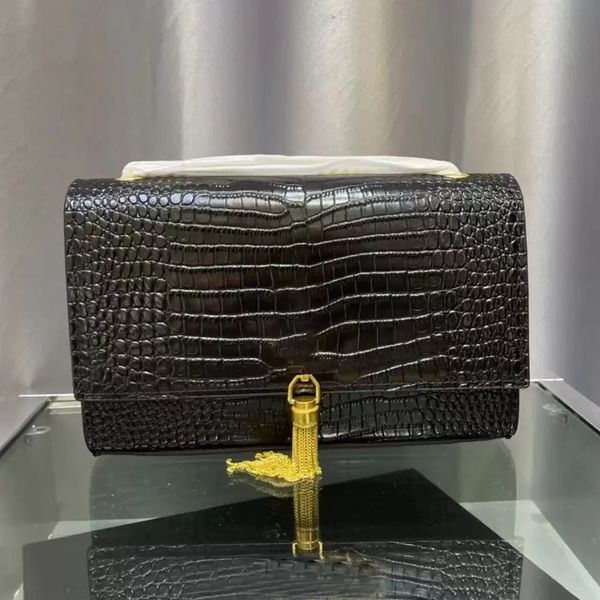 luxurys designers loulou bags female envelope tassel handbags woc chain totes women clutch classic shoulder bags flip leather crossbody purs
luxurys designers loulou bags female envelope tassel handbags woc chain totes women clutch classic shoulder bags flip leather crossbody purs