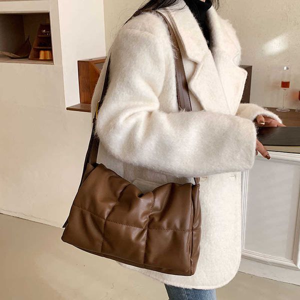 messenger bags checker embroidery single shoulder tote women's large capacity new winter premium soft leather commuter
messenger bags checker embroidery single shoulder tote women's large capacity new winter premium soft leather commuter