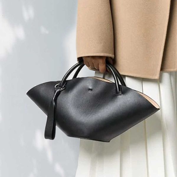 single package fashion fan design women's handbag small solid color shoulder bag female brands pu leather crossbody bags for women 2021
single package fashion fan design women's handbag small solid color shoulder bag female brands pu leather crossbody bags for women 2021