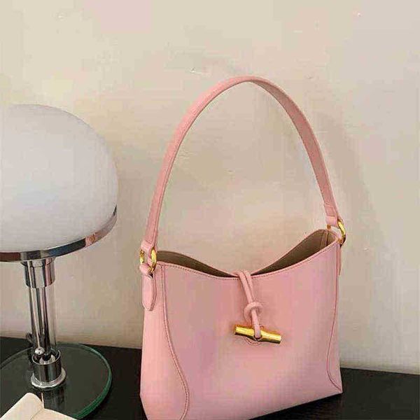 single evening bags package new 2022 trendy youth large-capacity bucket bag hong kong version fashion lock design pink soft pu temperament l
single evening bags package new 2022 trendy youth large-capacity bucket bag hong kong version fashion lock design pink soft pu temperament l