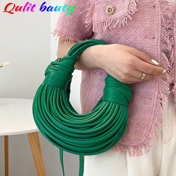 pu leather womenhandbag 2022 fall noodle type shoulder messenger bag luxury brand designer trend woven lady tote
pu leather womenhandbag 2022 fall noodle type shoulder messenger bag luxury brand designer trend woven lady tote