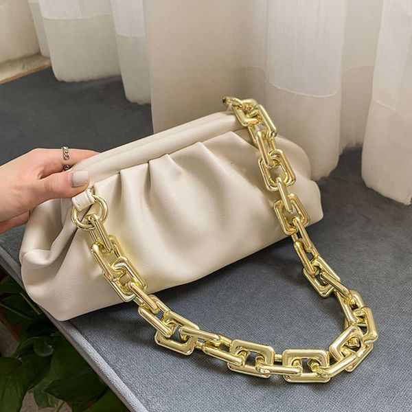 single package fashion metal chain cloud bag women shoulder s luxury day clutch purses lady dumplings messenger crossbody 2022 handbags c030
single package fashion metal chain cloud bag women shoulder s luxury day clutch purses lady dumplings messenger crossbody 2022 handbags c030