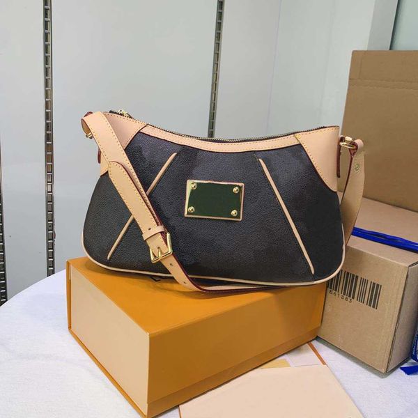 genuine leather handbag comes with box chain bag women luxurys fashion designers bags female clutch classic girl handbags
genuine leather handbag comes with box chain bag women luxurys fashion designers bags female clutch classic girl handbags