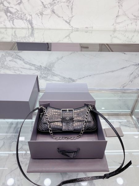 designer edition latest mini one shoulder clutch commuter dinner baliciaya bag chain leather shoulder strap
designer edition latest mini one shoulder clutch commuter dinner baliciaya bag chain leather shoulder strap