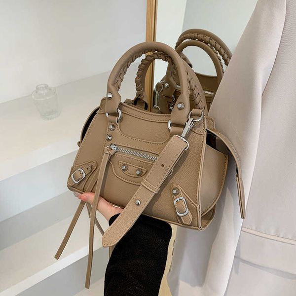 purses texture handbag women 2022 style one shoulder crossbody bag riveted motorcycle
purses texture handbag women 2022 style one shoulder crossbody bag riveted motorcycle