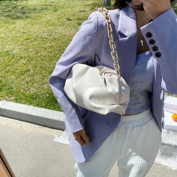 hand designerbag bottess bag women's venetas small 2022 new fashion versatile shoulder fashion cloud ins super fire have logo
hand designerbag bottess bag women's venetas small 2022 new fashion versatile shoulder fashion cloud ins super fire have logo
