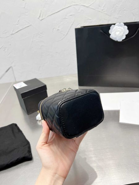 leather new box bag designer shoulder bags woman handbags crossbody bag purse square gold ball chain black belt mirror
leather new box bag designer shoulder bags woman handbags crossbody bag purse square gold ball chain black belt mirror