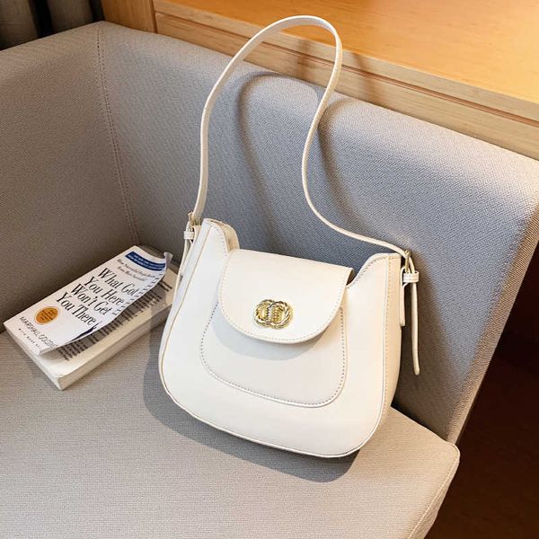 messenger bags one shoulder armpit shell casual women's bag and easy simple new small fragrant cross body large capacity
messenger bags one shoulder armpit shell casual women's bag and easy simple new small fragrant cross body large capacity