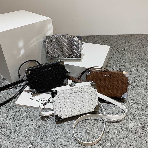 messenger bags spring summer 2022 new design woven box bag simple and one shoulder small square
messenger bags spring summer 2022 new design woven box bag simple and one shoulder small square