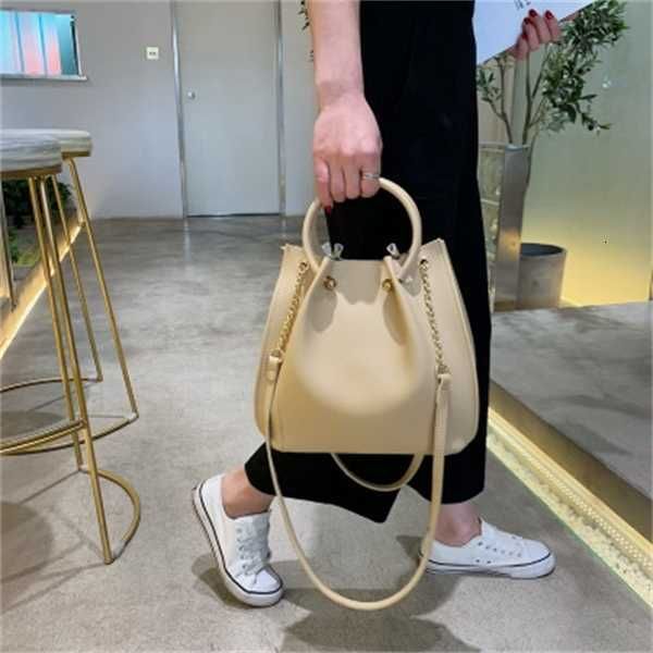 single package fashion shoulder bag 2020 new pu leather handbags trendy brand designer ladies messenger bags c0315
single package fashion shoulder bag 2020 new pu leather handbags trendy brand designer ladies messenger bags c0315