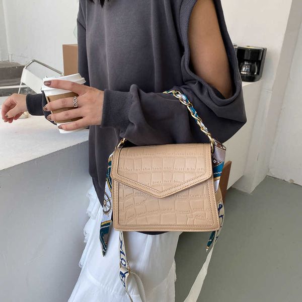 purses trend small bag women's versatile sling shoulder texture square 
purses trend small bag women's versatile sling shoulder texture square