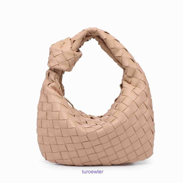 bottegas bag designer bags venetas jodies luxurys crossbody with the jodie knotted bag cow horn cloud woven armpit 2022 autumn and wint 8chj
bottegas bag designer bags venetas jodies luxurys crossbody with the jodie knotted bag cow horn cloud woven armpit 2022 autumn and wint 8chj