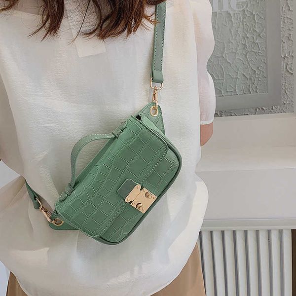 messenger bags 2022 summer new women's bag single shoulder chain small square pure simple rhombic lock
messenger bags 2022 summer new women's bag single shoulder chain small square pure simple rhombic lock