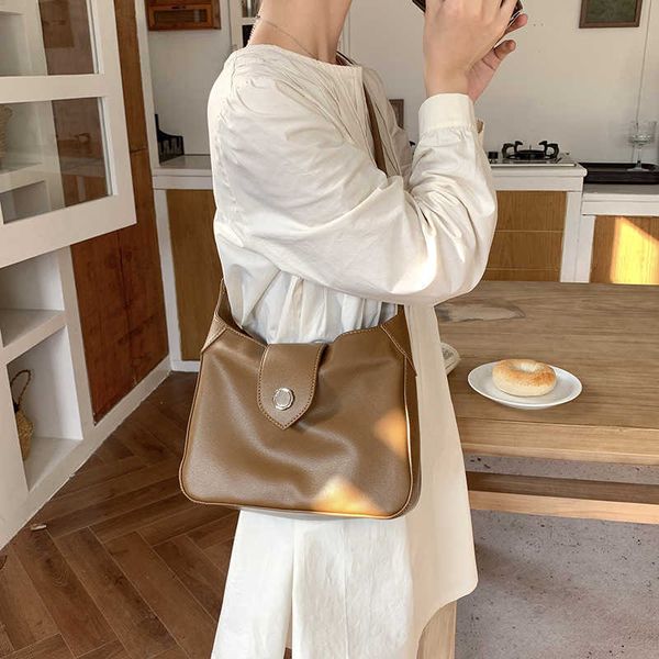 purses autumn and winter versatile version high sense design shoulder bag messenger women's versatile high-capacity commuter tote
purses autumn and winter versatile version high sense design shoulder bag messenger women's versatile high-capacity commuter tote