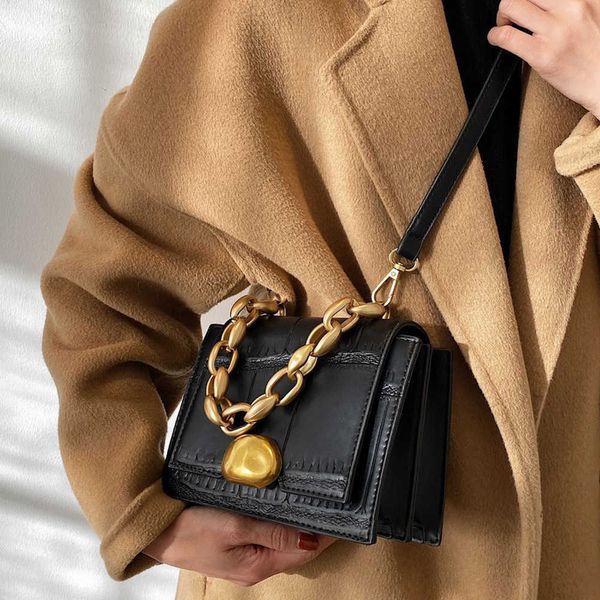 single package fashion stone pattern women shoulder bag designer brand metal chain handbags and purses 2021 crossbody bags for 2021 c0308
single package fashion stone pattern women shoulder bag designer brand metal chain handbags and purses 2021 crossbody bags for 2021 c0308