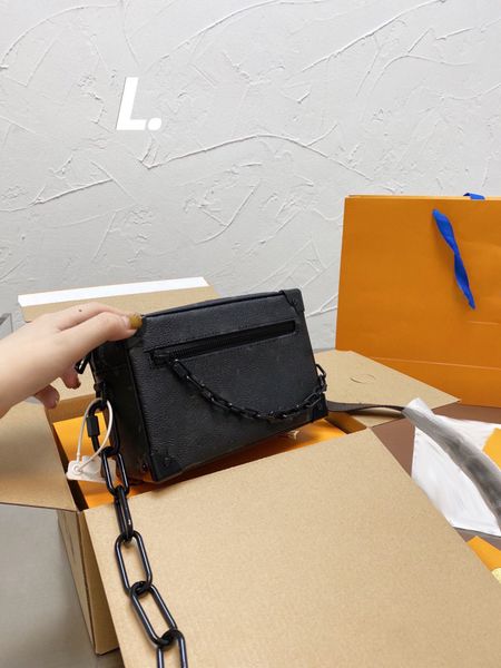 shoulder bag luxury tote purse brand handbag message bags cluth classic genuine leather crossbody original 5a quality cattlehide 18cm make-u
shoulder bag luxury tote purse brand handbag message bags cluth classic genuine leather crossbody original 5a quality cattlehide 18cm make-u