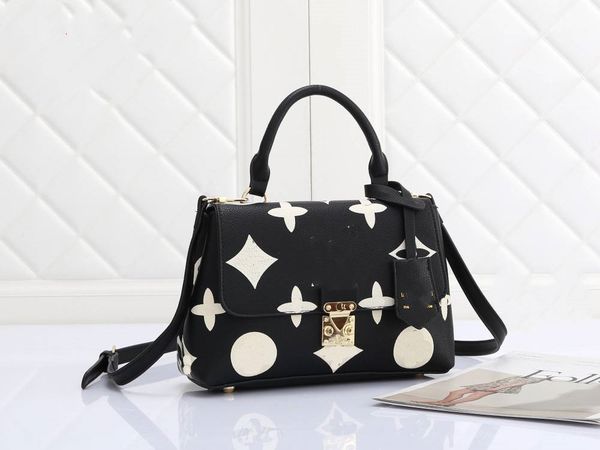 designer luxury women the tote bag fashion versatile handbags shoulder crossbody bags purse tories totes large capacity saddle wallets 7a yi
designer luxury women the tote bag fashion versatile handbags shoulder crossbody bags purse tories totes large capacity saddle wallets 7a yi