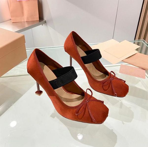 designer womens miu satin heels mary jane shoes new 23ss pleated round headed ladies banquet ballet womens shoes heels, Black
designer womens miu satin heels mary jane shoes new 23ss pleated round headed ladies banquet ballet womens shoes heels, Black