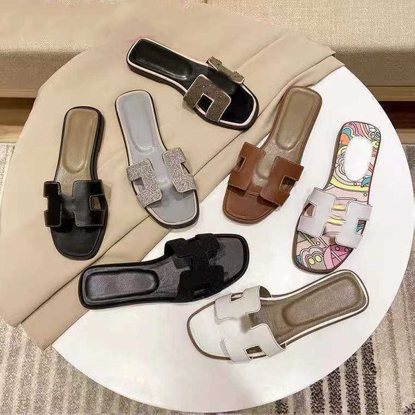 2022 new slipper sandals summer lady cartoon big head slippers leather brands with box sandals, Black
2022 new slipper sandals summer lady cartoon big head slippers leather brands with box sandals, Black