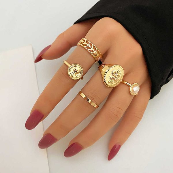 cluster rings kisswife trendy punk golden metal rings set for women leaves snake portrait pearl rings 2022 new fashion jewelry gift l221011, Golden;silver
cluster rings kisswife trendy punk golden metal rings set for women leaves snake portrait pearl rings 2022 new fashion jewelry gift l221011, Golden;silver