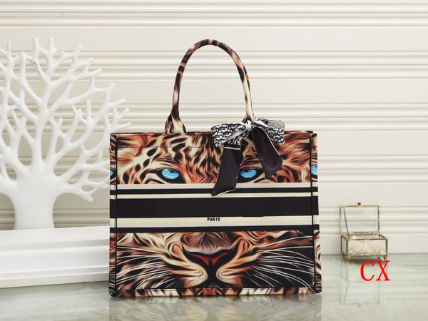 luxury designers bag women handbag single shoulder bags messenger bags designerbag classic style large capacity simple fashion shoppingbag
luxury designers bag women handbag single shoulder bags messenger bags designerbag classic style large capacity simple fashion shoppingbag
