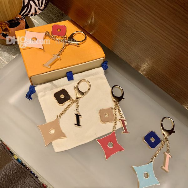 2022 brand fashion woman man keychains fashionable handmade keychain alloy stylish buckle famous designer luxury key chain hand m64526 bag r, Silver
2022 brand fashion woman man keychains fashionable handmade keychain alloy stylish buckle famous designer luxury key chain hand m64526 bag r, Silver