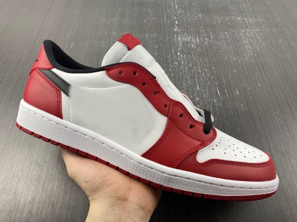 authentic 1 1s mens basketball shoes designer sneakers chicago men women trainers sports sneaker varsity red black white with original box, Red;white
authentic 1 1s mens basketball shoes designer sneakers chicago men women trainers sports sneaker varsity red black white with original box, Red;white