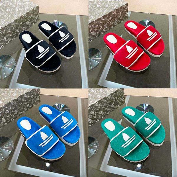 luxury flat sandal design embroidery black slippers shallow beach leisure indoor lace lock box full set of accessories wedge lightweight
luxury flat sandal design embroidery black slippers shallow beach leisure indoor lace lock box full set of accessories wedge lightweight