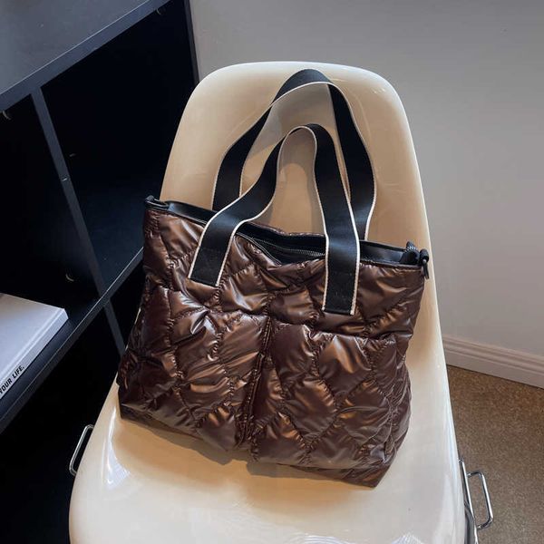 messenger bags autumn and winter 2022 new one shoulder women's crossbody handheld high capacity cotton suit versatile space down
messenger bags autumn and winter 2022 new one shoulder women's crossbody handheld high capacity cotton suit versatile space down