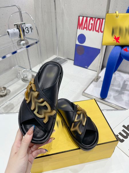 2023 designer women slippers canvas cross woman sandals summer outdoor peep toe casual slipper letter stylist shoes with box size 35-40 -n09, Black
2023 designer women slippers canvas cross woman sandals summer outdoor peep toe casual slipper letter stylist shoes with box size 35-40 -n09, Black