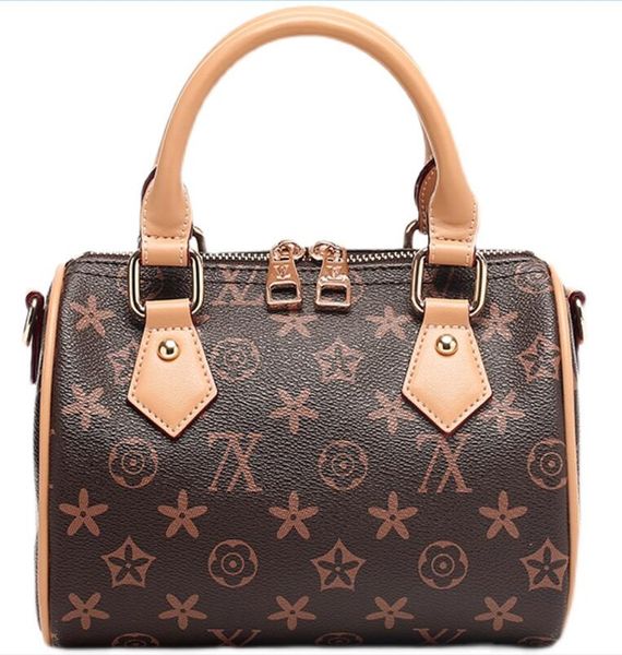 handbag travel shoulder bag crossbody bags women pillow totes oxidize leather classic letter zipper handbags purse with key lock 30cm louise
handbag travel shoulder bag crossbody bags women pillow totes oxidize leather classic letter zipper handbags purse with key lock 30cm louise