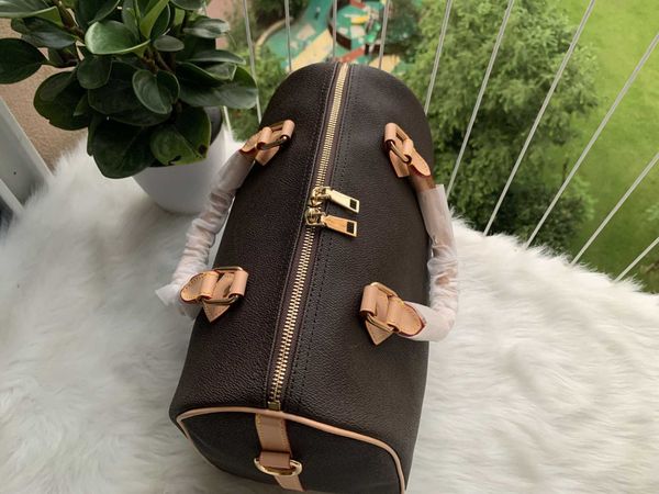 women messenger travel bag classic style fashion bags shoulder womenbags lady totes handbags speedy 30 cm with gold lock
women messenger travel bag classic style fashion bags shoulder womenbags lady totes handbags speedy 30 cm with gold lock