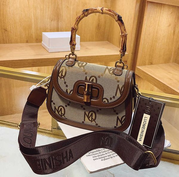 purses design small bag women's 2022 versatile summer sling shoulder messenger bag texture portable
purses design small bag women's 2022 versatile summer sling shoulder messenger bag texture portable