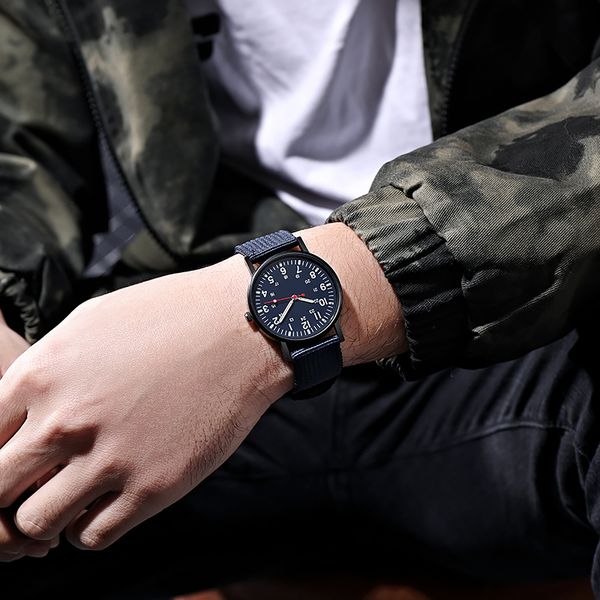 leisure mens watch quartz wristwatches classic design sports wristwatch knitted straps designer watches montres de luxe, Slivery;brown
leisure mens watch quartz wristwatches classic design sports wristwatch knitted straps designer watches montres de luxe, Slivery;brown