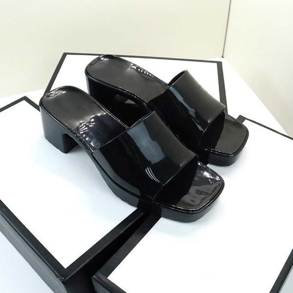 sandal lady slides summer slippers luxury designer platform wedge rainbows for ladies brands rubber beach pink black transparent slipper
sandal lady slides summer slippers luxury designer platform wedge rainbows for ladies brands rubber beach pink black transparent slipper