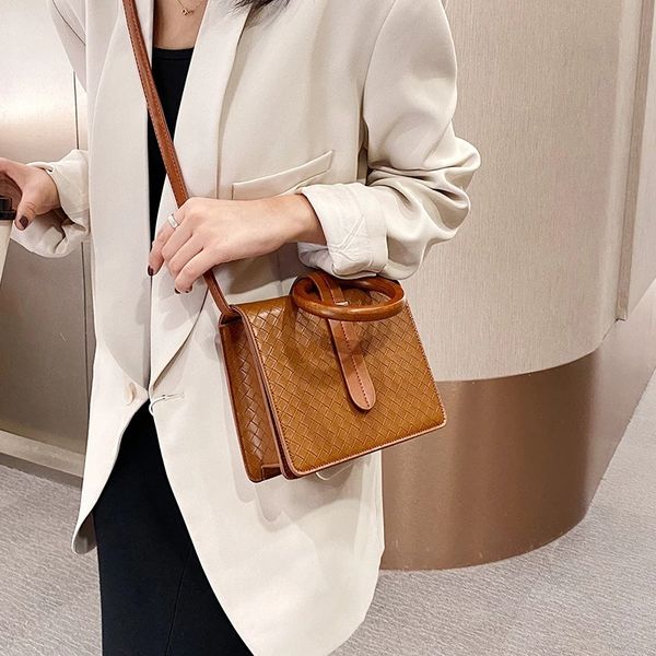 new crossbody woven bag women small squar leather wooden handle flap shoulder messenger bags casual protable handbags brown
new crossbody woven bag women small squar leather wooden handle flap shoulder messenger bags casual protable handbags brown