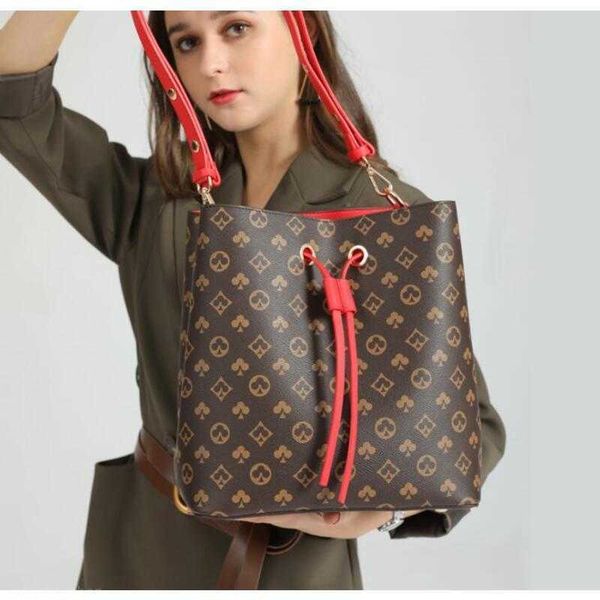 women 2022 totes designers bags luxurys handbags bucket bag clutch shoulder string drawstring fashion leather crossbody
women 2022 totes designers bags luxurys handbags bucket bag clutch shoulder string drawstring fashion leather crossbody