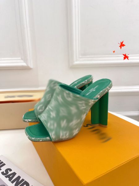 2023 designer women slides sandal flat mule slipper womens beach slides rubber soles summer flip flops with box -m073, Black
2023 designer women slides sandal flat mule slipper womens beach slides rubber soles summer flip flops with box -m073, Black
