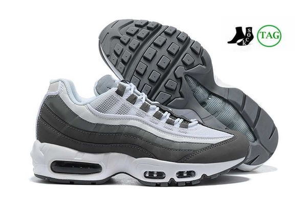 new 95 men running shoes 95s triple black white neon khaki total orange light p blue iron smoke grey brown hombre chaussure man outdoor spor
new 95 men running shoes 95s triple black white neon khaki total orange light p blue iron smoke grey brown hombre chaussure man outdoor spor
