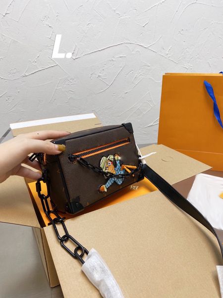 shoulder bag luxury tote purse brand handbag message bags cluth classic genuine leather crossbody original 5a quality cattlehide 18cm make-u
shoulder bag luxury tote purse brand handbag message bags cluth classic genuine leather crossbody original 5a quality cattlehide 18cm make-u