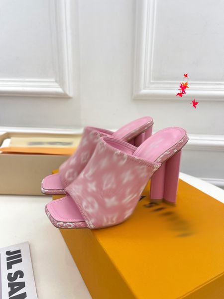 2023 designer women slides sandal flat mule slipper womens beach slides rubber soles summer flip flops with box -m071, Black
2023 designer women slides sandal flat mule slipper womens beach slides rubber soles summer flip flops with box -m071, Black