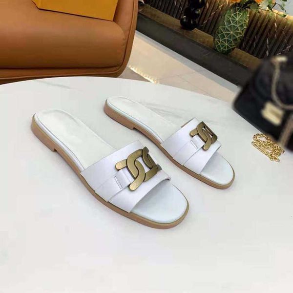 women sandals woman slipper shoes slides sandal selling slippers metal decoration size 35-40 by shoe008 05, Black
women sandals woman slipper shoes slides sandal selling slippers metal decoration size 35-40 by shoe008 05, Black