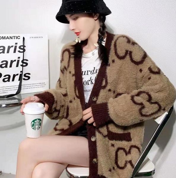 new autumn winter women's sweaters coat fashion classic brand luxry design versatile wear both side cardigan double pocket l, White;black
new autumn winter women's sweaters coat fashion classic brand luxry design versatile wear both side cardigan double pocket l, White;black
