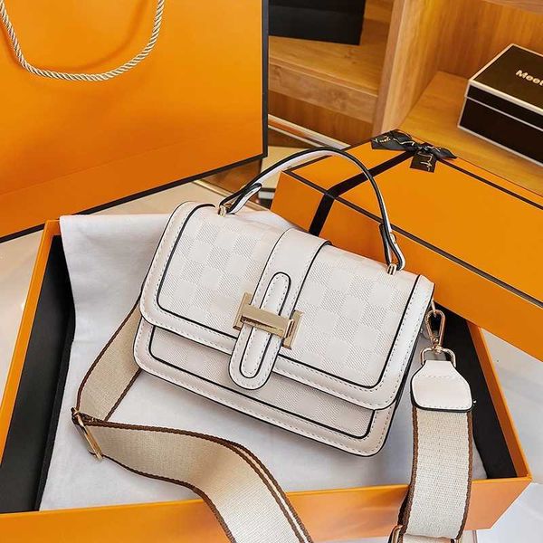 purses bag female 2022 summer versatile style simple shoulder handheld small square wide strap crossbody
purses bag female 2022 summer versatile style simple shoulder handheld small square wide strap crossbody