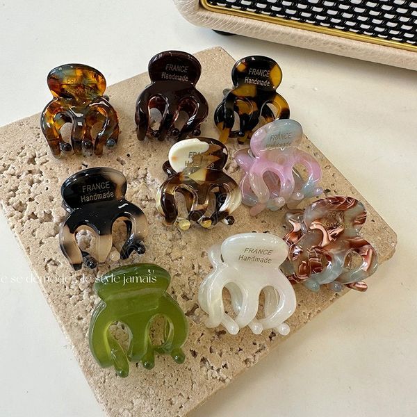 woman mini princess head design acetate barrettes hair trendy side hair claws bang clip girls hair accessories headwear, Slivery;white
woman mini princess head design acetate barrettes hair trendy side hair claws bang clip girls hair accessories headwear, Slivery;white