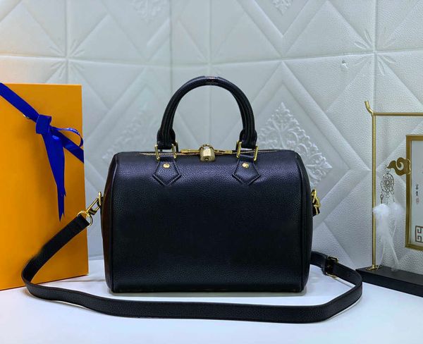 22ss fashion designers women handbags totes luxurys lady shoulder bags leather messenger bag classic flowers crossbody empreinte, Red;black
22ss fashion designers women handbags totes luxurys lady shoulder bags leather messenger bag classic flowers crossbody empreinte, Red;black