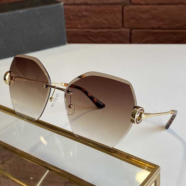 fashion hexagonal sunglasses women bvlgr style 6105 simple square metal frame highend outdoor blue shade uv400 summer eyewear size 62 16 140, White;black
fashion hexagonal sunglasses women bvlgr style 6105 simple square metal frame highend outdoor blue shade uv400 summer eyewear size 62 16 140, White;black